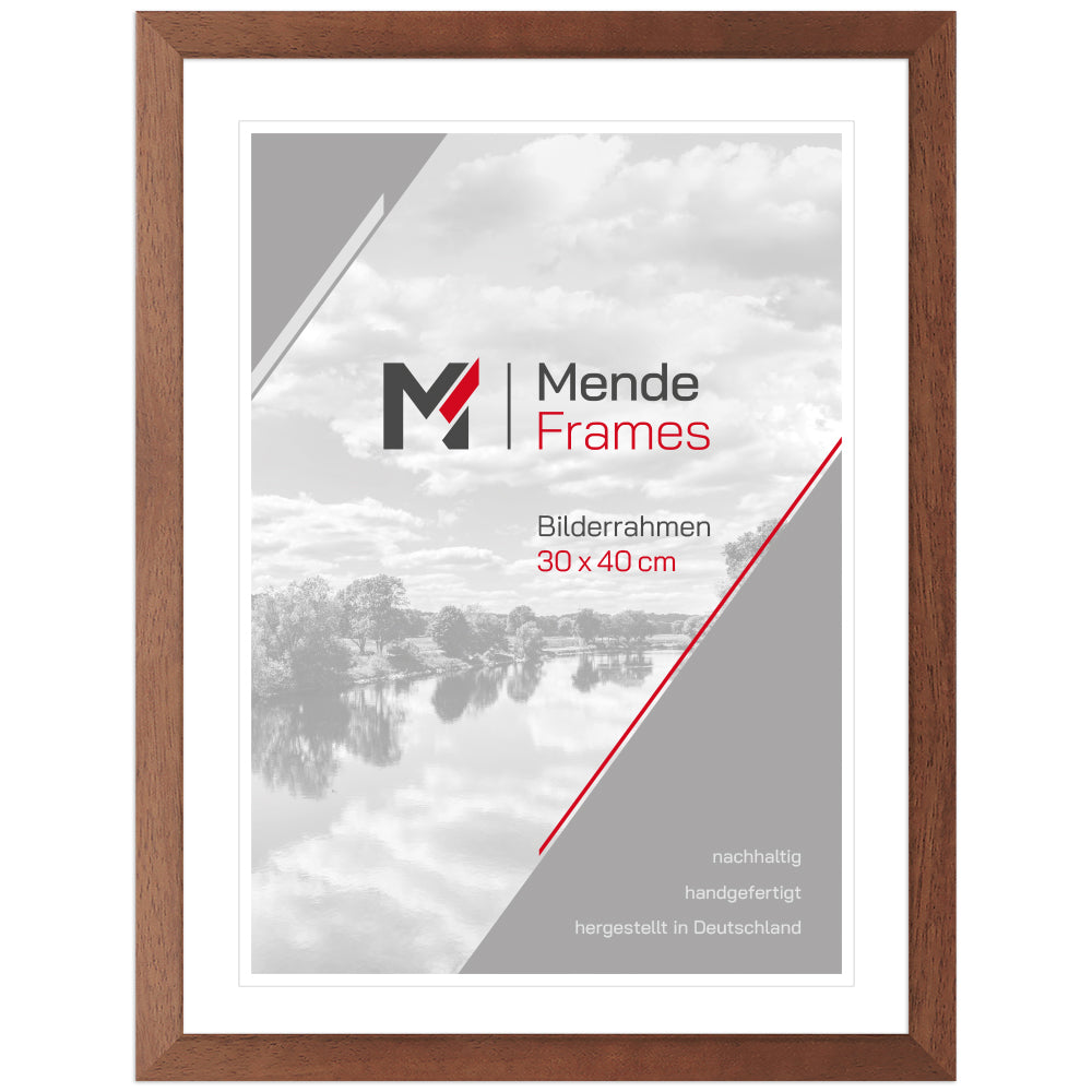 Bilderrahmen aus Holz mit Passepartout – nachhaltiger, handgefertigter Rahmen von Mende Frames für Fotos und Poster.