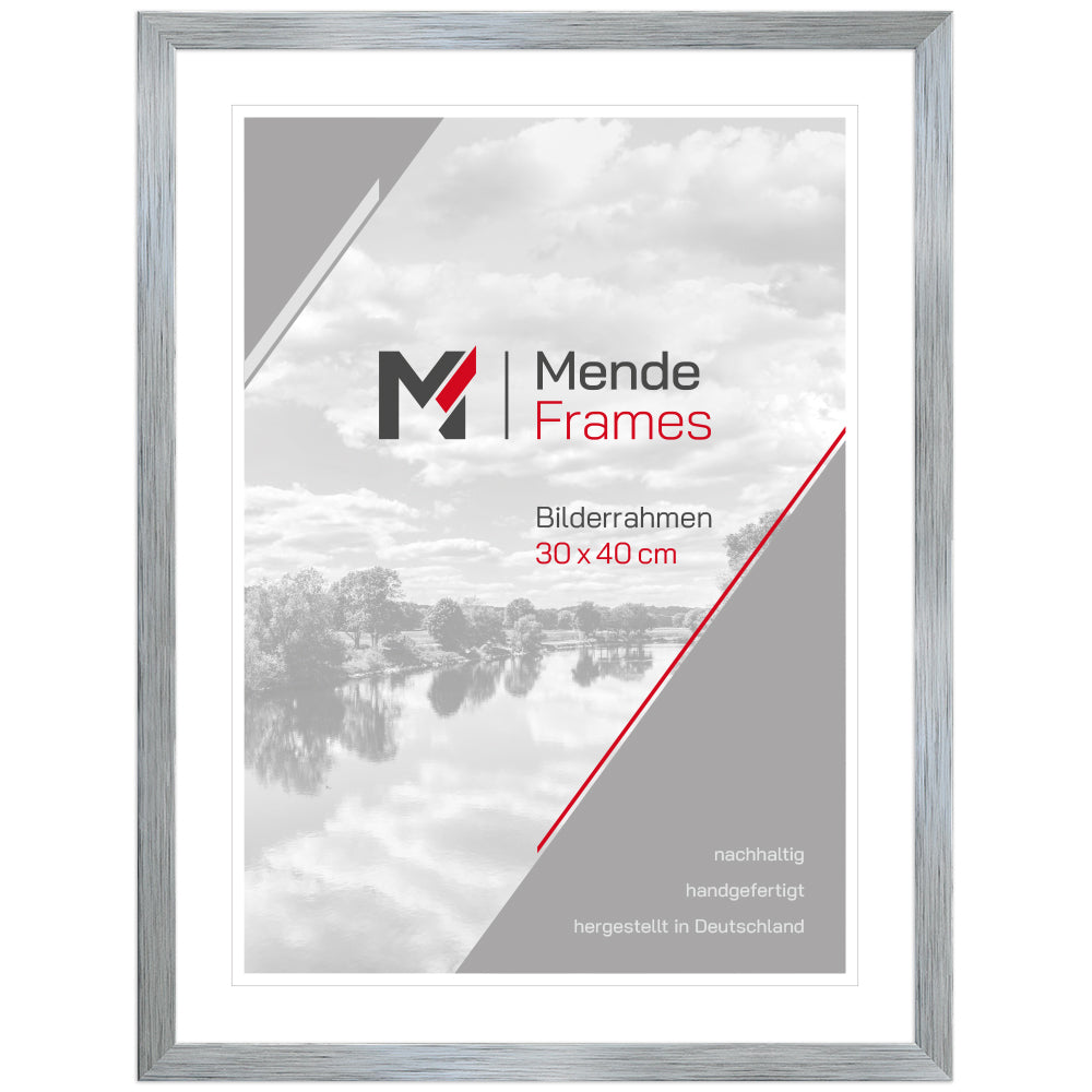 Bilderrahmen aus Holz mit Passepartout – nachhaltiger, handgefertigter Rahmen von Mende Frames für Fotos und Poster.