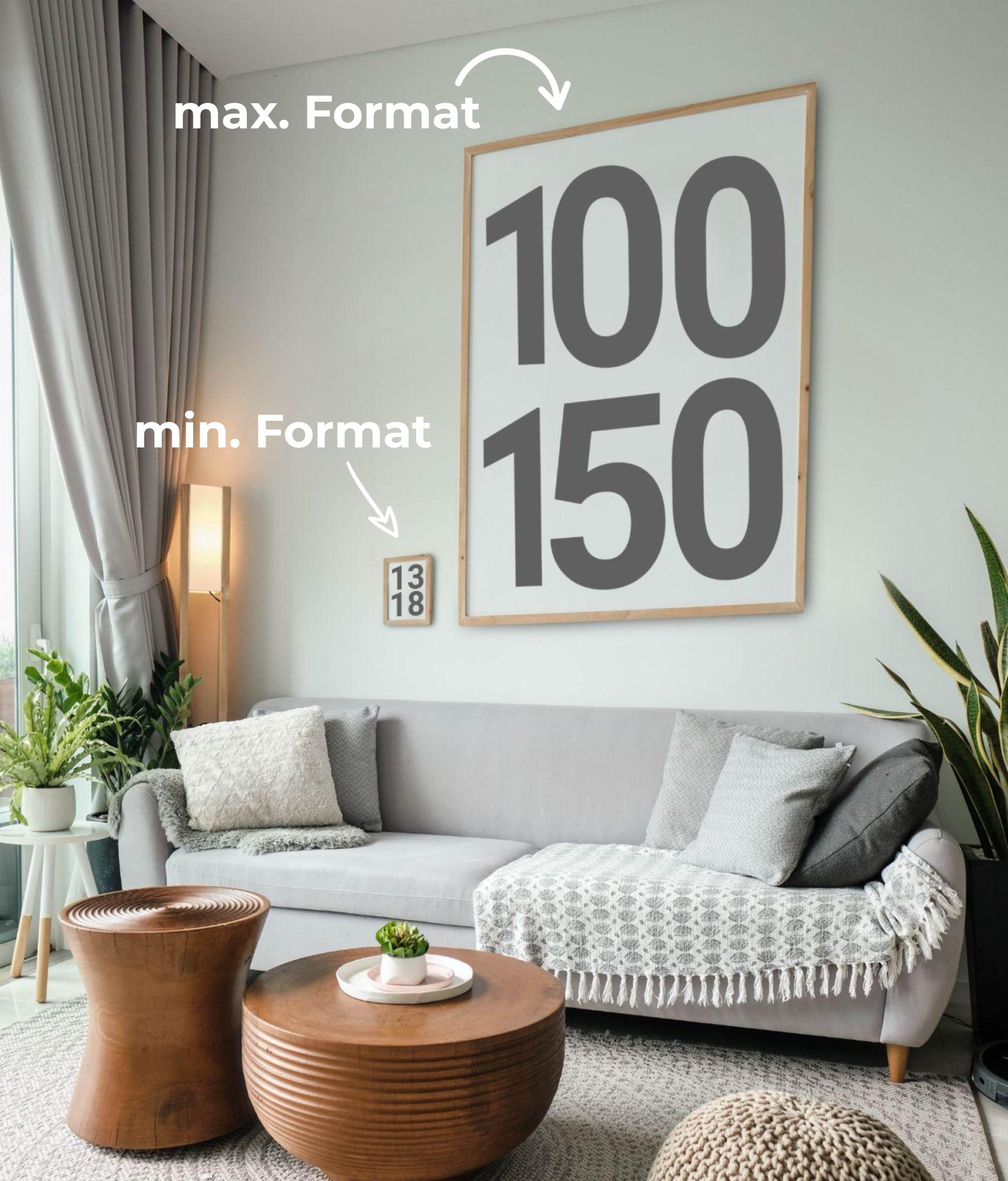 Der Barockrahmen in dem kleinsten und größten verfügbaren Format in einem modernen und gemütlichem Wohnzimmer