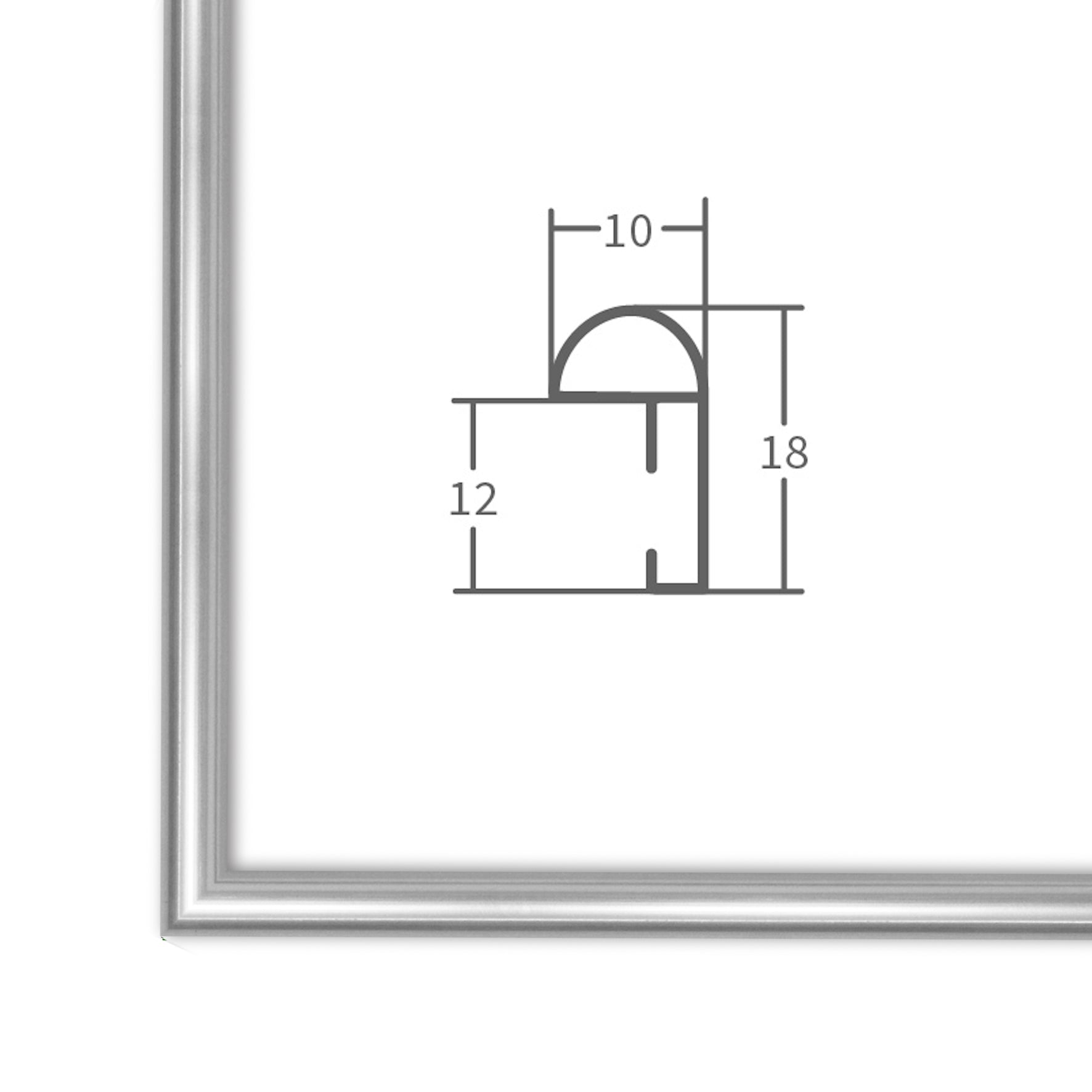Technische Profilansicht eines mattsilbernen Bilderrahmens mit klarer Darstellung der Rahmenmaße für präzise Auswahl.