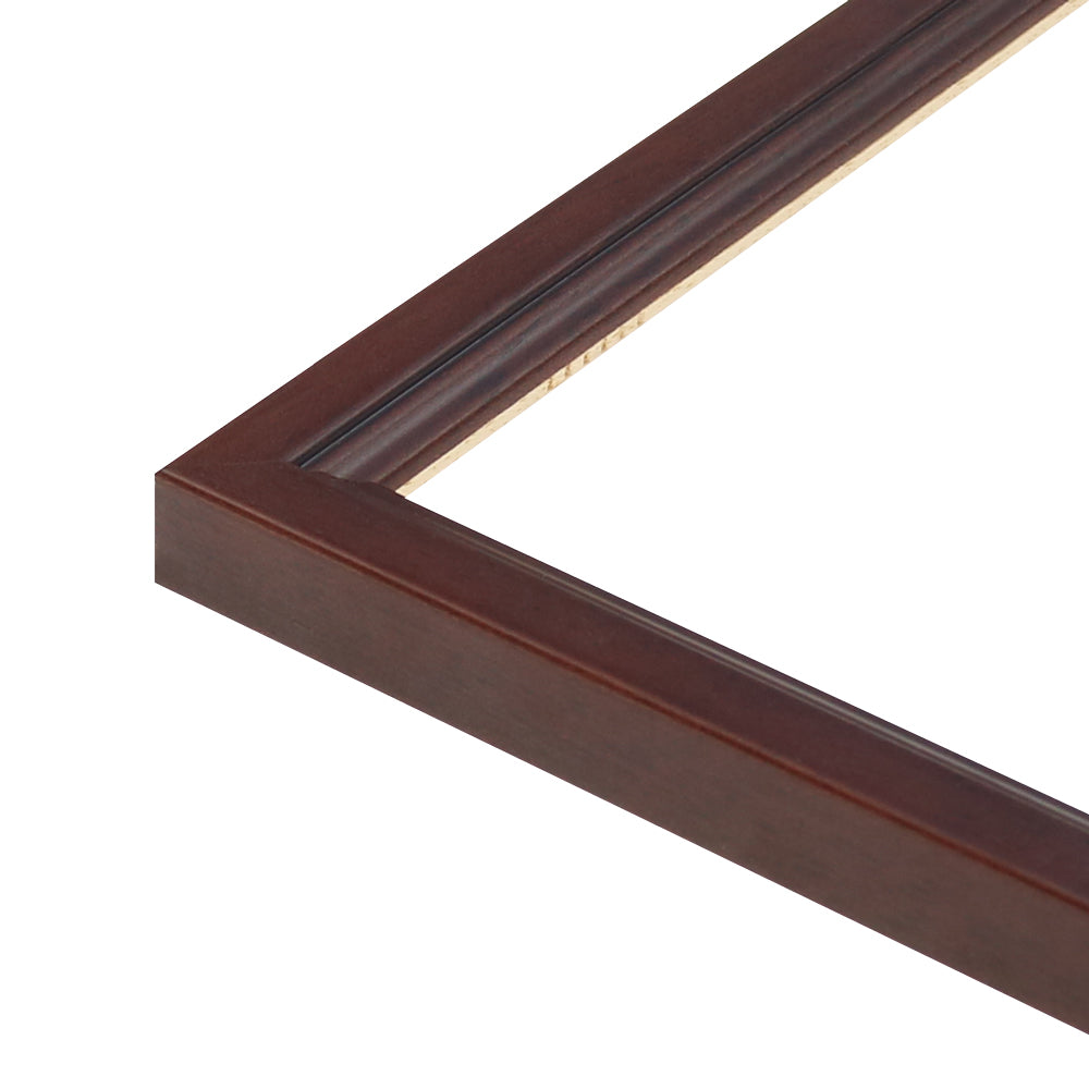 Detailaufnahme brauner Holzrahmen – feine Maserung und hochwertige Verarbeitung sichtbar