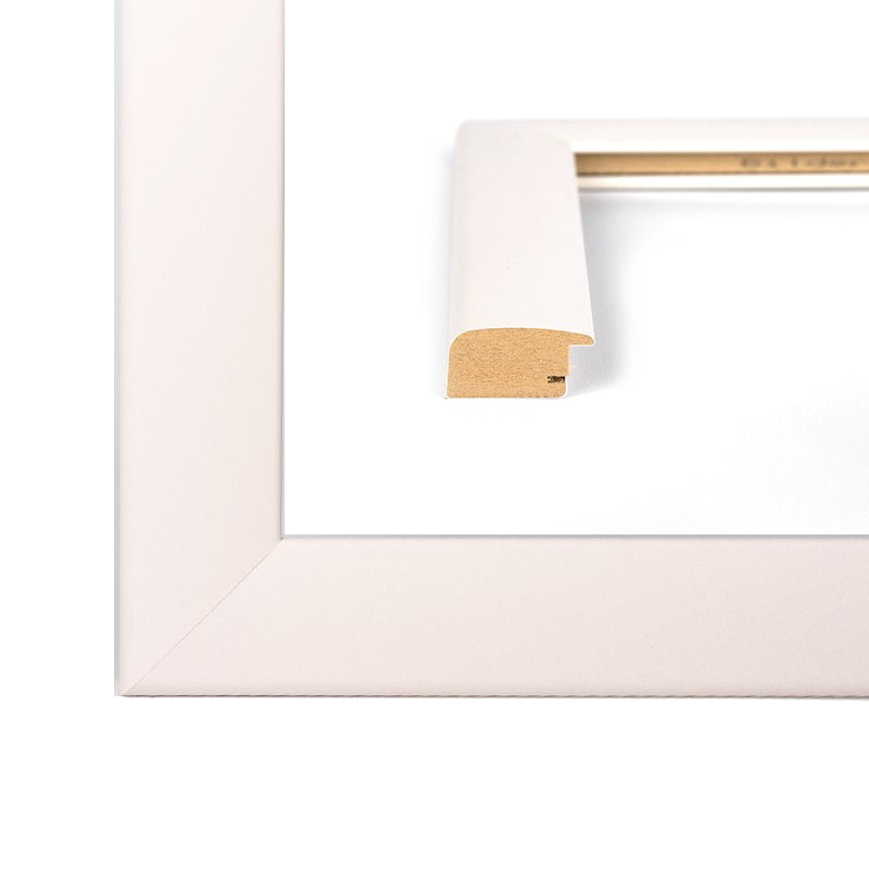 Gehrung eines Bilderrahmens im Pastell Farbton Magnolie mit rundem, modernen Profil